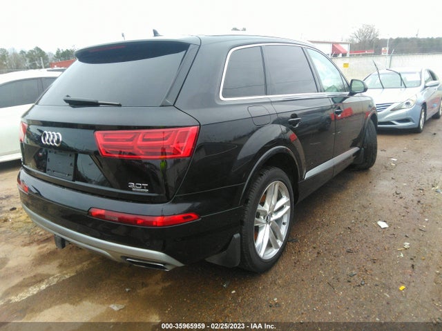 WA1VAAF72JD028271 Audi Q7 Prestige