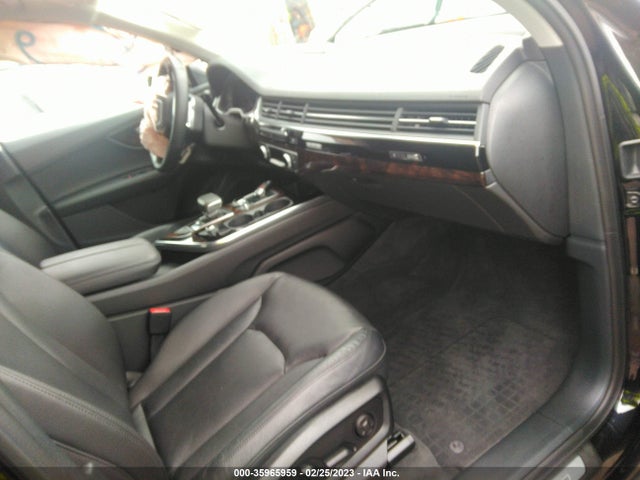 WA1VAAF72JD028271 Audi Q7 Prestige