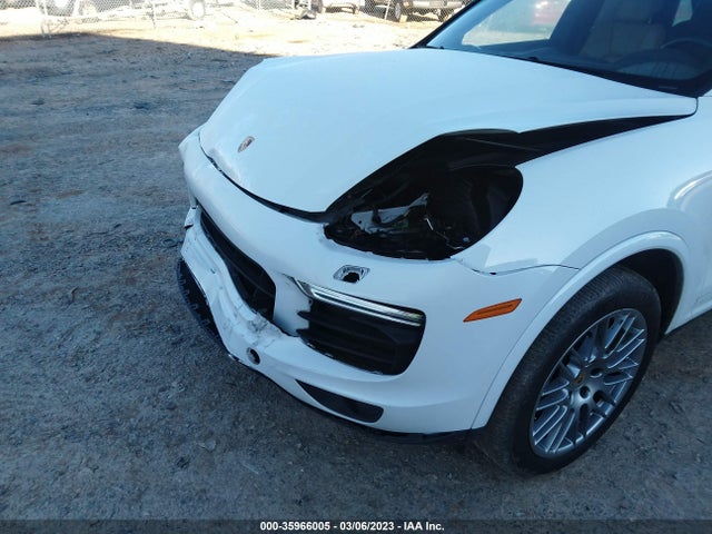 2018 Porsche Cayenne, VIN: WP1AA2A24JKA01590