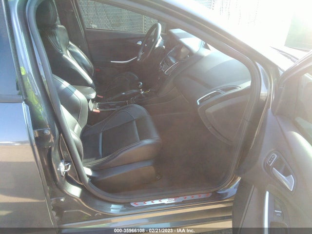 2015 Ford Focus, VIN: 1FADP3L98FL216491