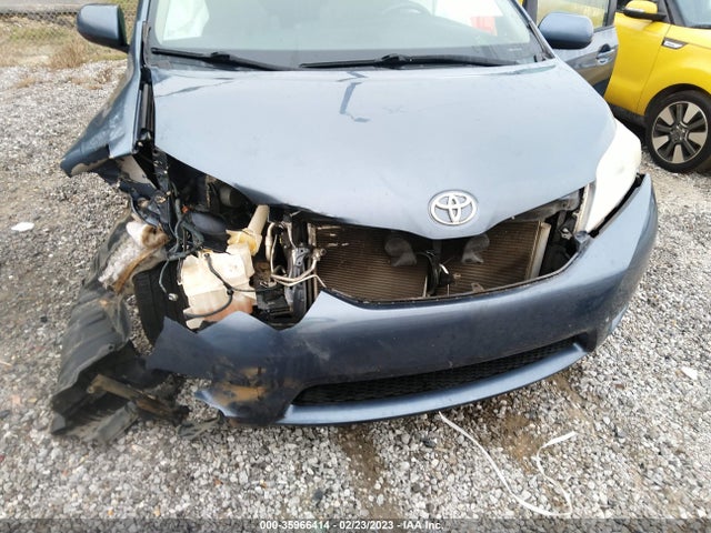 Toyota SIENNA LE 2015 5TDKK3DC0FS581417 Image 6