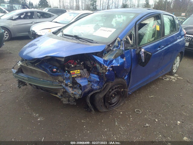 Honda FIT LX 2015 3HGGK5H57FM787221 Image 2