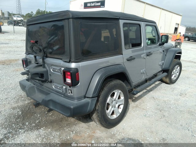 1C4HJXDG8JW149139 Jeep Wrangler Unlimited Sport S
