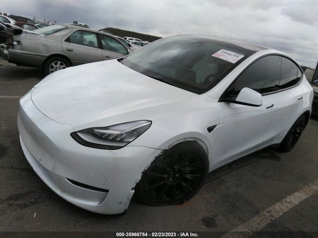 Tesla Model Y Long Range 2021 5YJYGDEE4MF280510 Image 2