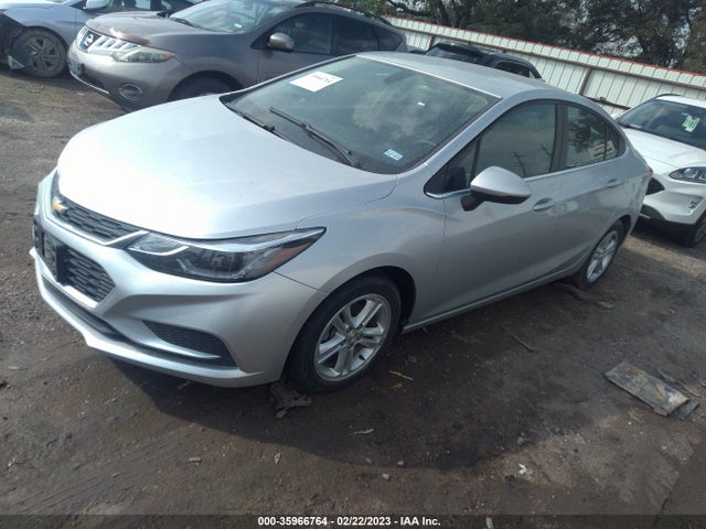 Chevrolet CRUZE LT 2018 1G1BE5SM6J7193425 Image 2