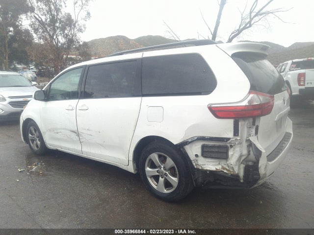 Toyota SIENNA LE 2015 5TDKK3DC0FS610186 Image 3