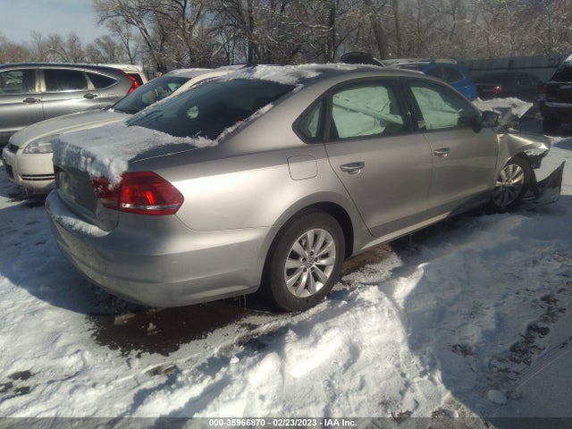 1VWAT7A33EC097808 Volkswagen Passat Wolfsburg Ed