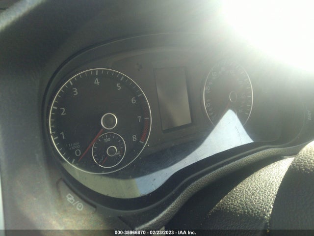 1VWAT7A33EC097808 Volkswagen Passat Wolfsburg Ed
