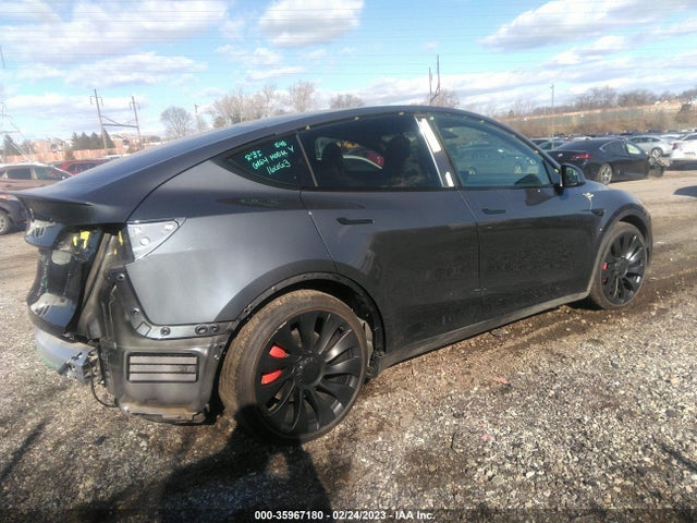 2022 Tesla Model Y, VIN: 7SAYGDEF9NF513259