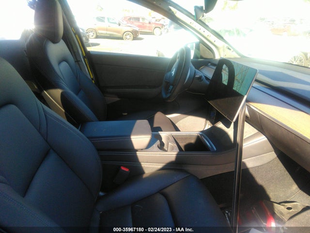 2022 Tesla Model Y, VIN: 7SAYGDEF9NF513259