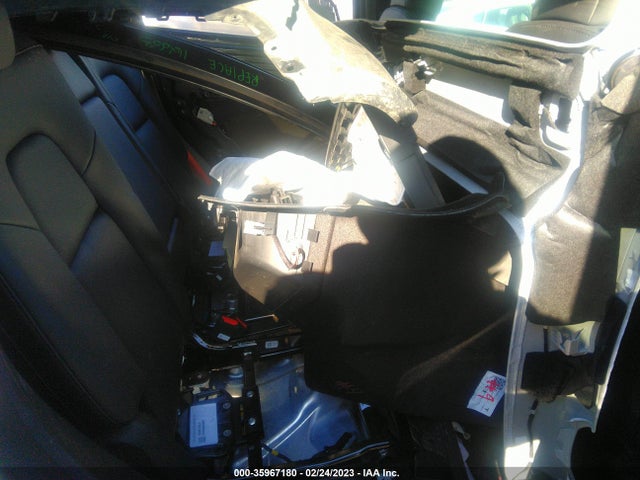 2022 Tesla Model Y, VIN: 7SAYGDEF9NF513259