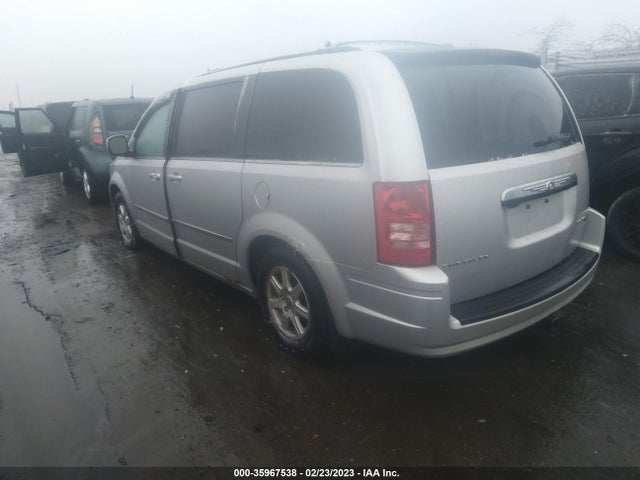 2A4RR5D16AR113899 Chrysler Town & Country Touring