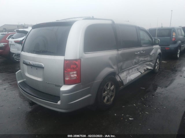 2A4RR5D16AR113899 Chrysler Town & Country Touring