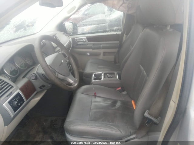 2A4RR5D16AR113899 Chrysler Town & Country Touring