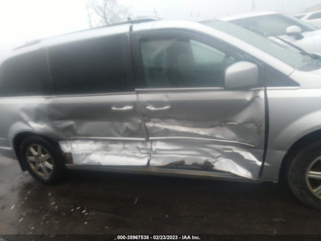 2A4RR5D16AR113899 Chrysler Town & Country Touring