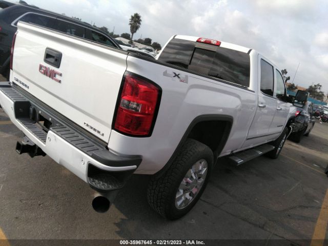 1GT12UE89GF305380 GMC Sierra 2500hd Denali
