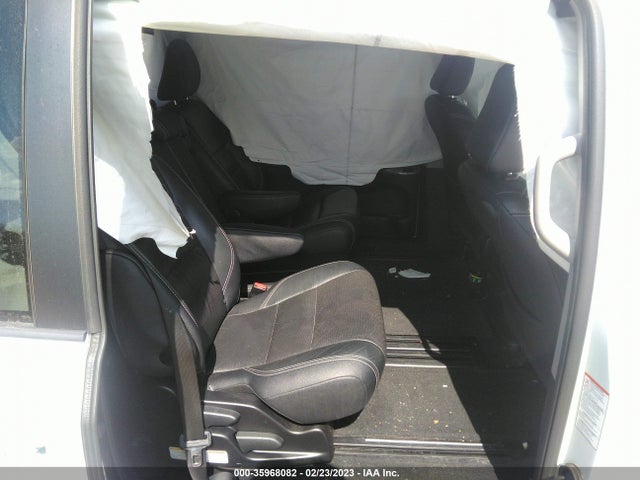 2017 TOYOTA SIENNA SE VIN: 5TDXZ3DC8HS827697