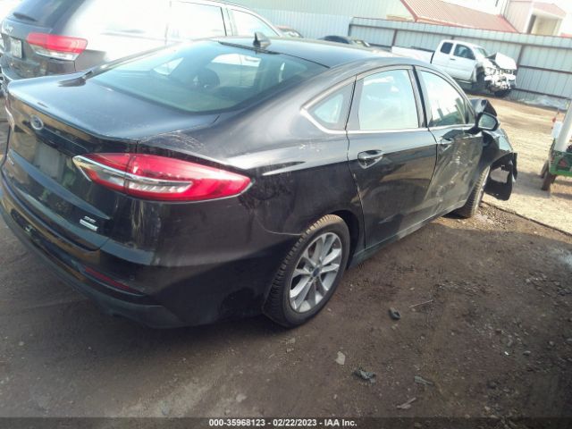 3FA6P0HD7KR148085 Ford FUSION SE