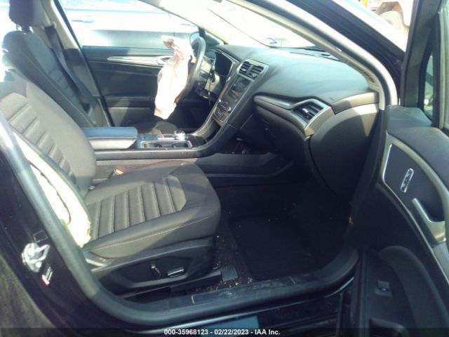 3FA6P0HD7KR148085 Ford FUSION SE