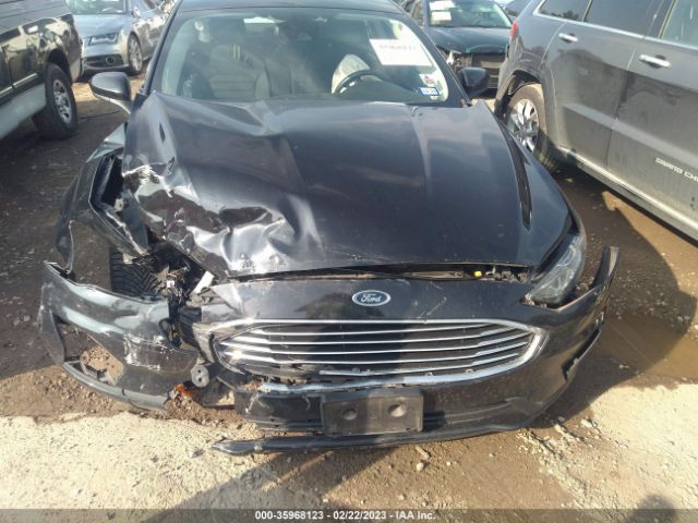3FA6P0HD7KR148085 Ford FUSION SE