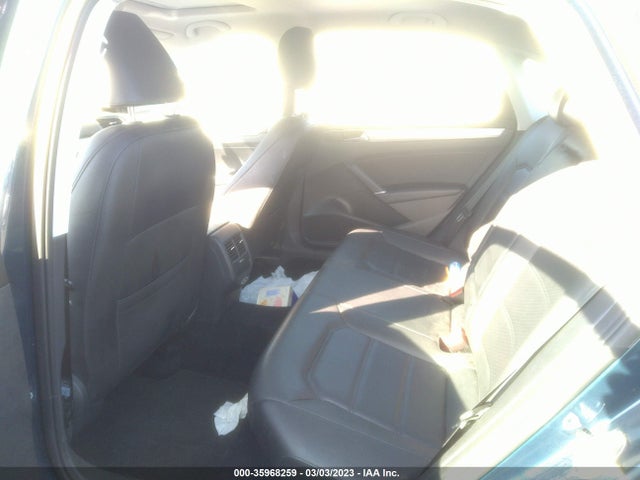 1VWLA7A37KC004699 Volkswagen Passat 2.0t Wolfsburg Edition