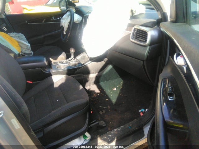 2017 KIA SORENTO LX VIN: 5XYPG4A32HG273490
