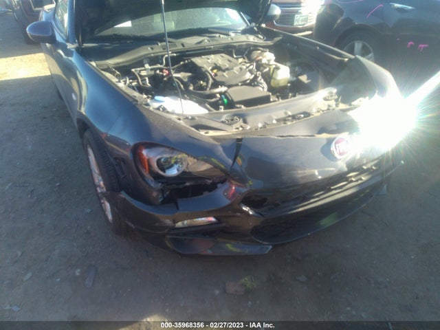 2017 Fiat 124 Spider, VIN: JC1NFAEKXH0105805