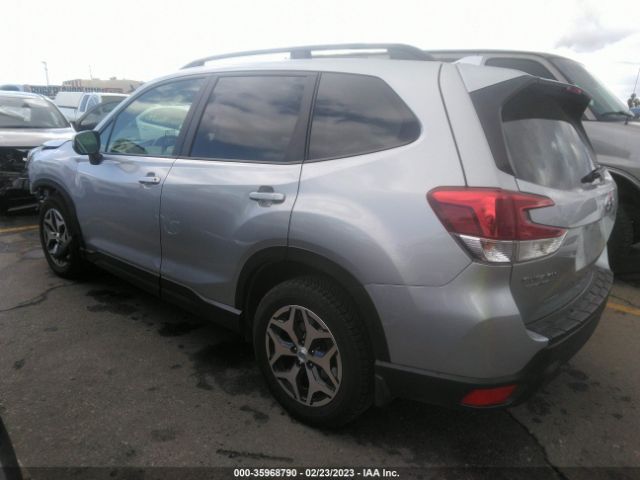JF2SKAECXKH410712 Subaru Forester Premium