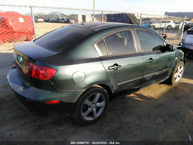 2005 MAZDA MAZDA3 I VIN: JM1BK12F851244118