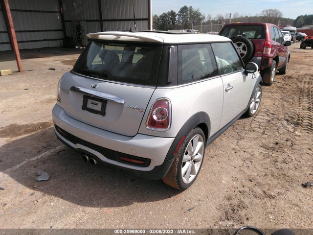 2013 MINI COOPER HARDTOP S VIN: WMWSV3C54DT395384