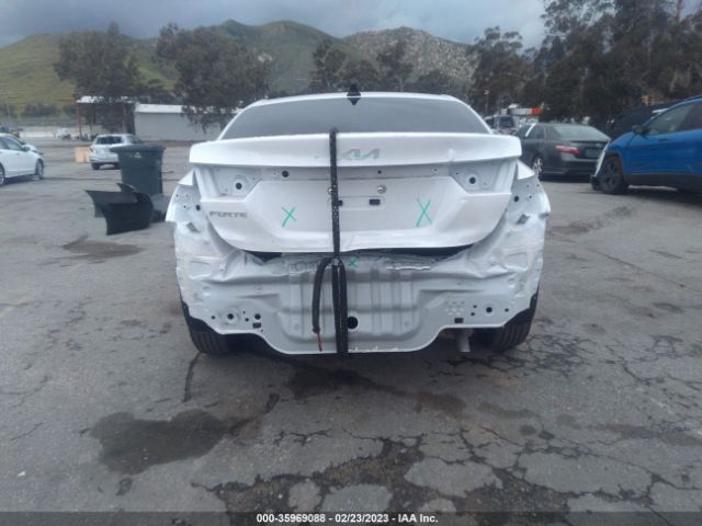 3KPF24ADXPE538705 KIA Forte Lxs