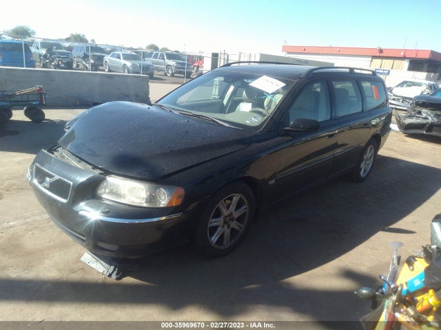 2005 VOLVO V70 VIN: YV1SW592152516964