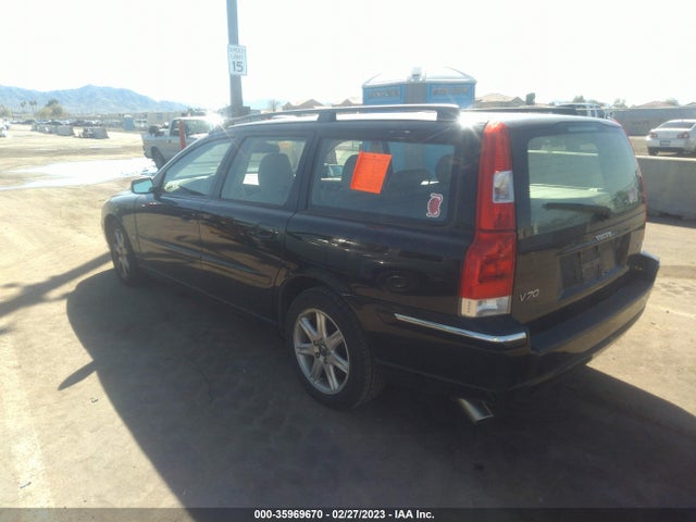 2005 VOLVO V70 VIN: YV1SW592152516964