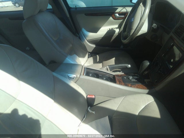 2005 VOLVO V70 VIN: YV1SW592152516964