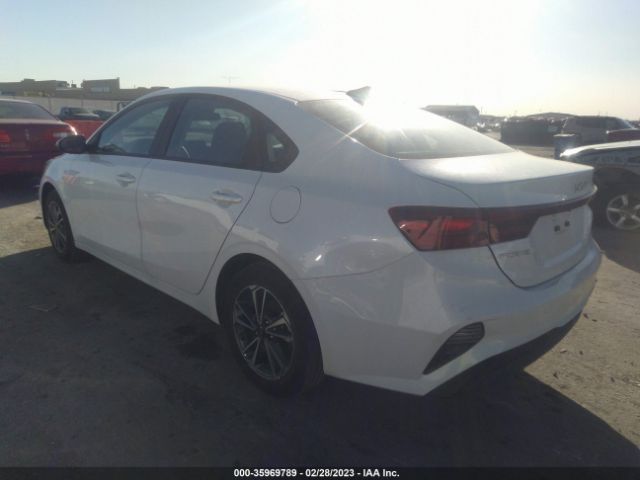 3KPF24AD9PE579925 KIA Forte Lxs