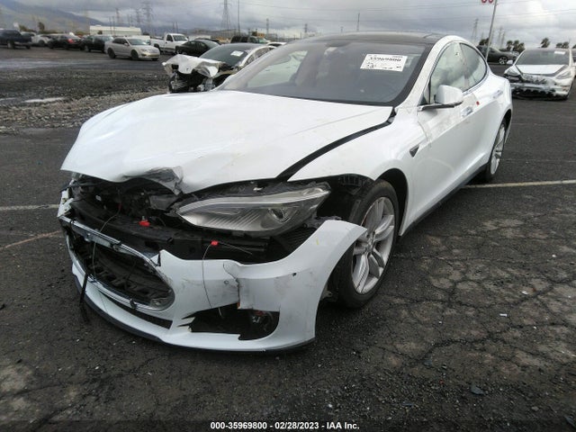 Tesla Model S 60 Kwh Battery/p85 2014 5YJSA1H13EFP33421 Image 2