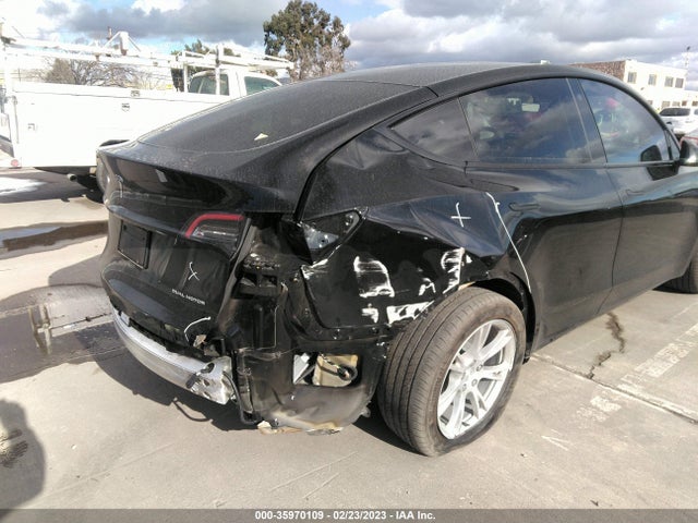 Tesla Model Y Long Range 2021 5YJYGDEE4MF304529 Image 8