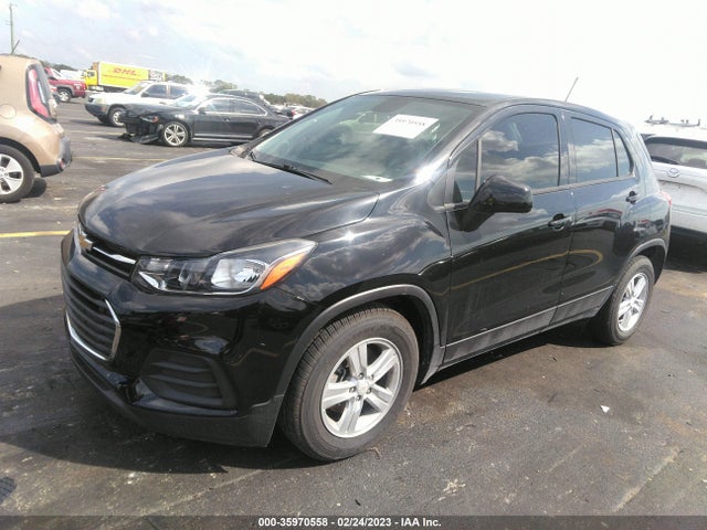 Chevrolet TRAX LS 2020 KL7CJKSB9LB085883 Image 2