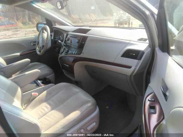 Toyota Sienna 2013 5TDYK3DC6DS385182 Image 7