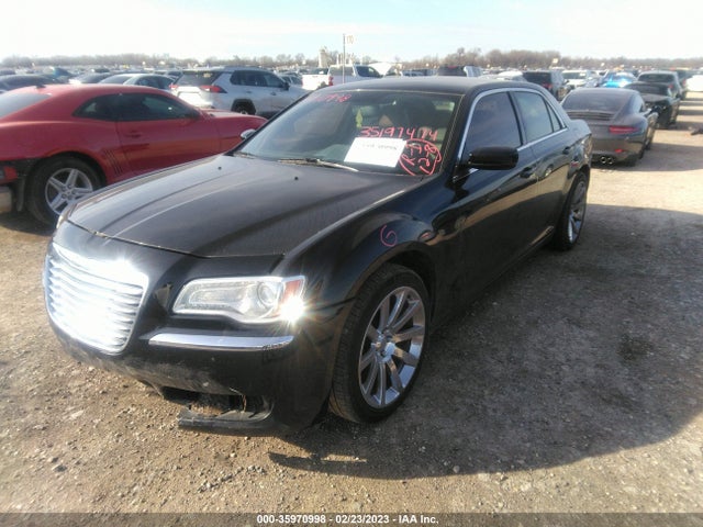 Chrysler 300 2013 2C3CCAAG3DH572630 Image 2