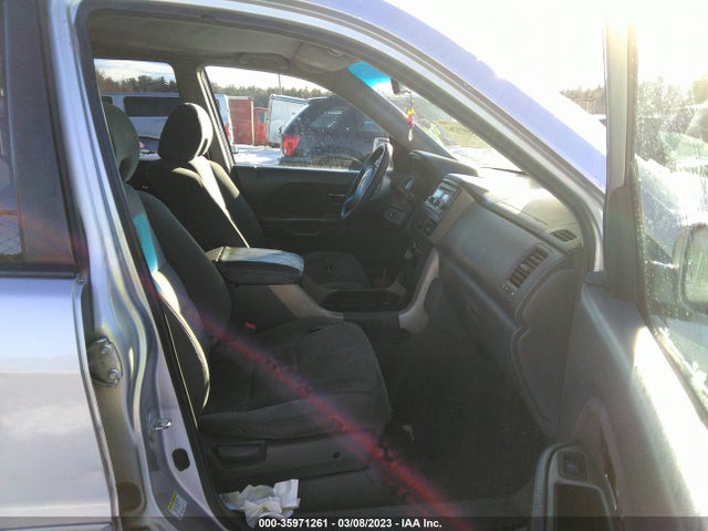 2006 HONDA PILOT EX VIN: 2HKYF18496H506145