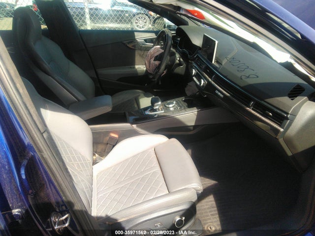 WAUC4AF45JA001400 Audi S4 Prestige