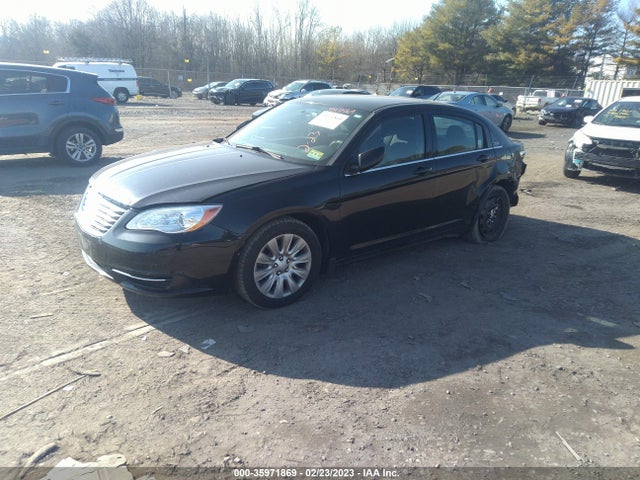 1C3CCBAB0EN143223 Chrysler 200 LX