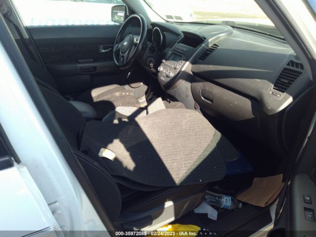 KNDJT2A62D7482381 KIA SOUL +