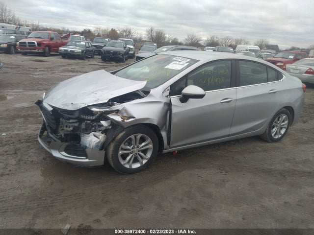 Chevrolet CRUZE LT 2019 1G1BE5SM8K7124141 Image 2