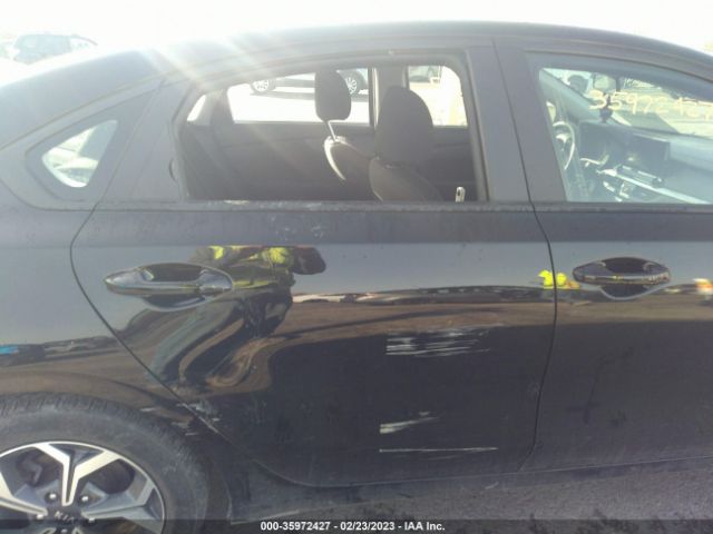3KPF24ADXME345840 KIA Forte Lxs