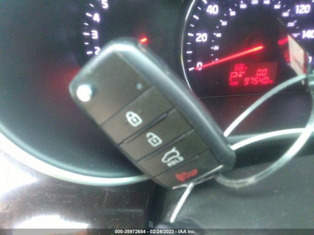 5XYKT3A68EG548155 KIA SORENTO LX