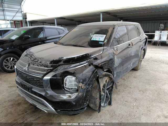 JA4J3UA81NZ016387 Mitsubishi Outlander Se