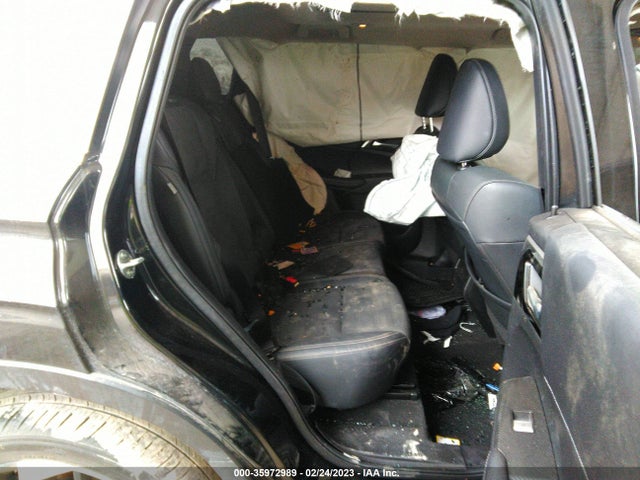 JA4J3UA81NZ016387 Mitsubishi Outlander Se