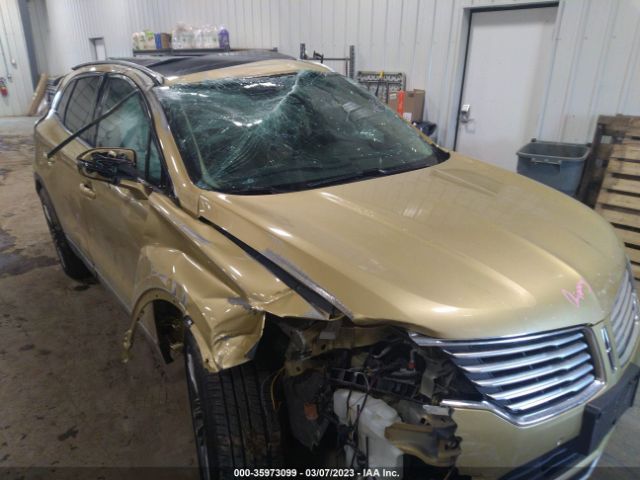 5LMTJ2AHXFUJ38102 Lincoln MKC